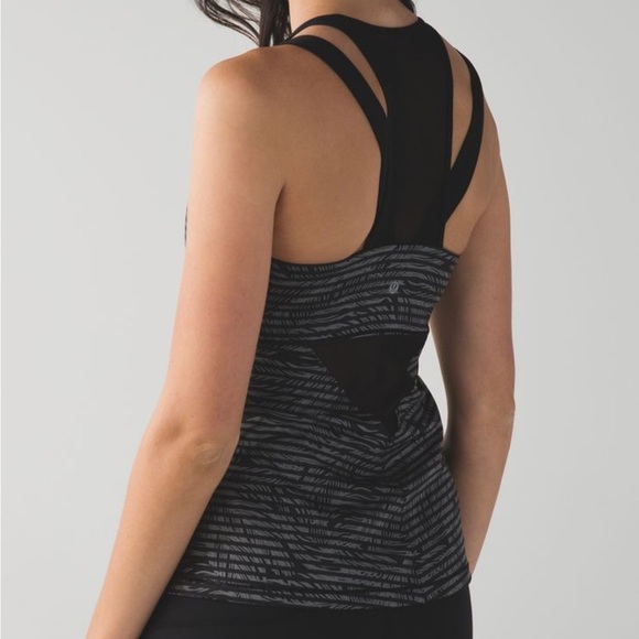 Lululemon Running In The City Tank Top Stripe Play Slate Black Size 10 W2 - Picture 1 of 8